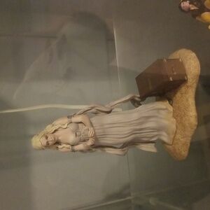 Mother of Dragons Game of Thrones HBO Figurine Daenerys Targaryen 2014 7.5inches